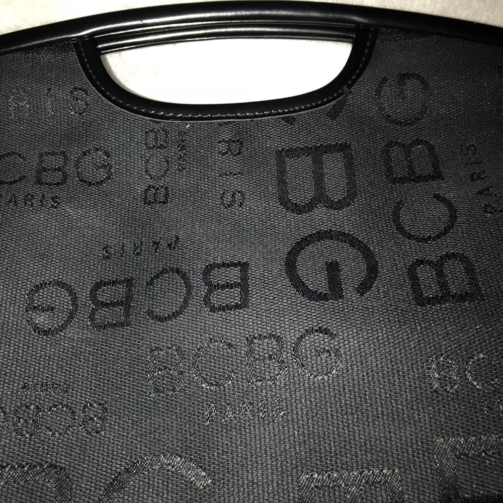 BCBG BLACK CLUTCH